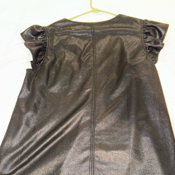 Voy Women’s size XL Black Faux Leather V neck Top with Ruffled Sleeves - Picture 3 of 6